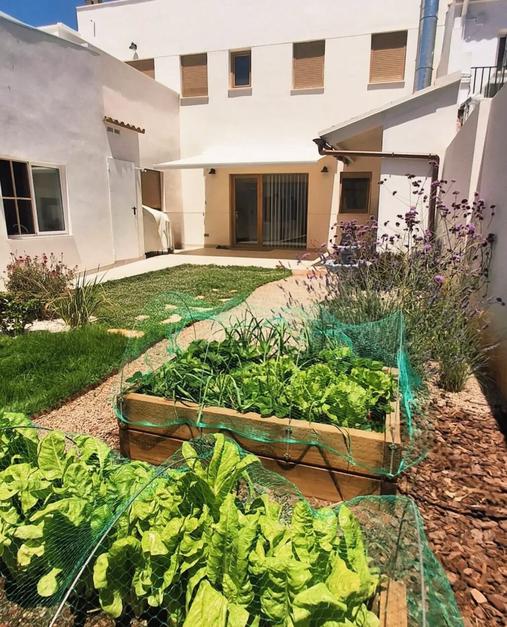 Instagram post from florisimo.jardines. This post is in position 1.