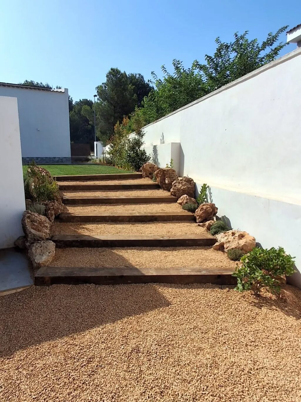 Instagram post from florisimo.jardines. This post is in position 9.